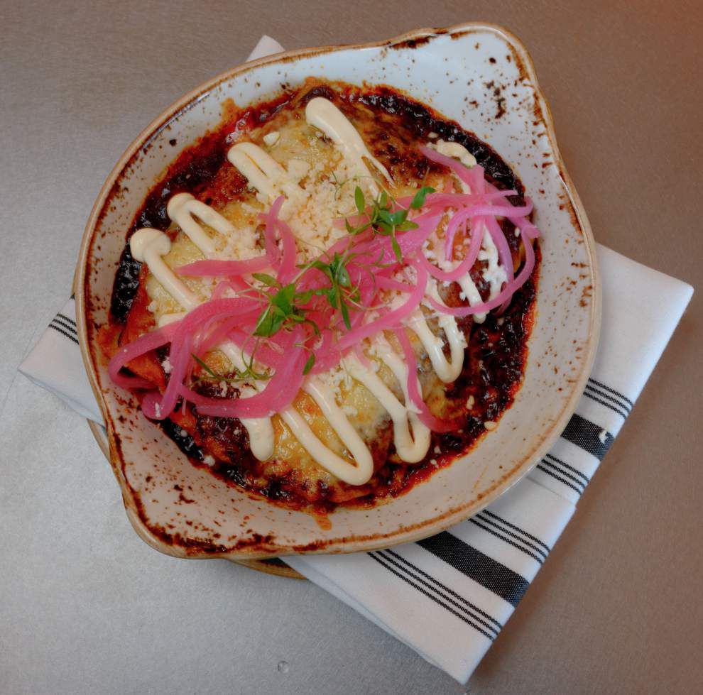 Celebrity chef friendship spawns new Mexican restaurant _lowres